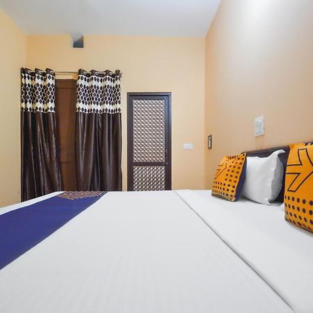 Spot On Hotel Diamond Sohana Exterior photo